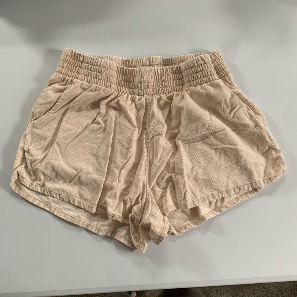 Women's Cream Shorts
